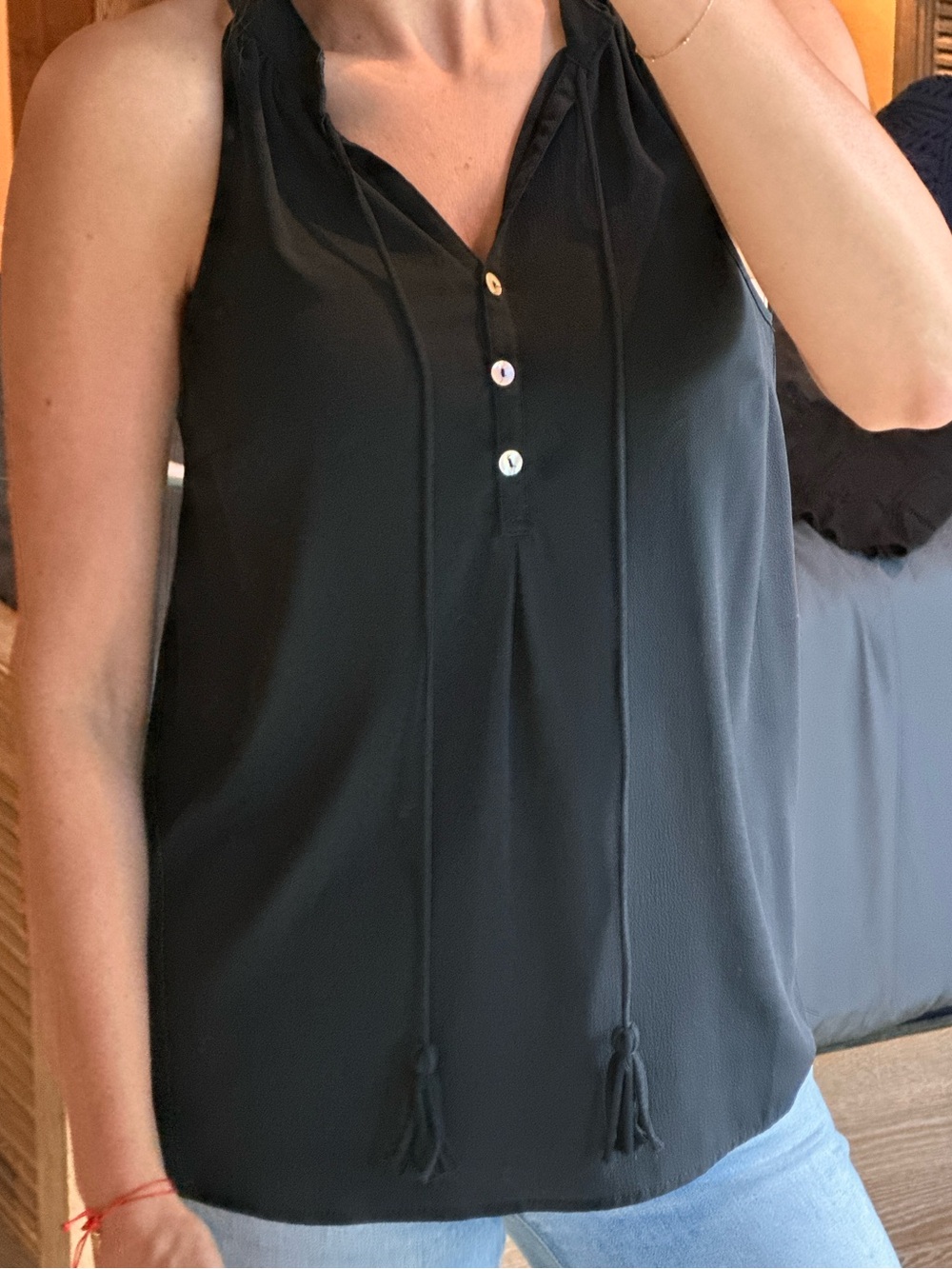 2/$10 or 3/$12 ❤️ Mud Pie Women's S Black V-Neck Button Tassel Tank
